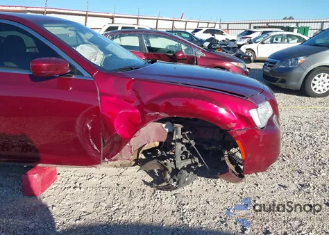 2017 Chrysler 300 Limited из США, поврежденный, VIN 2C3CCAAG5HH614382